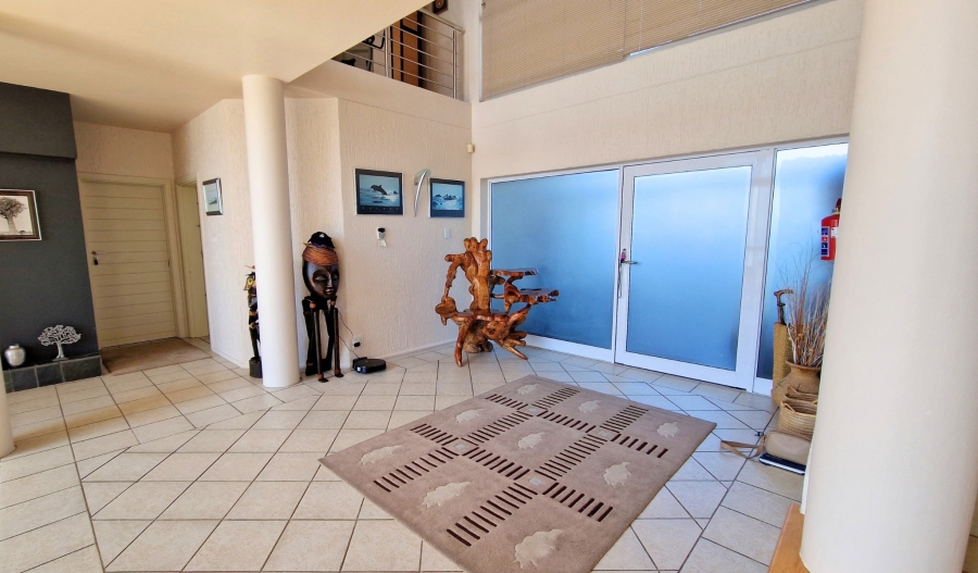 7 Bedroom Property for Sale in Wavecrest Eastern Cape